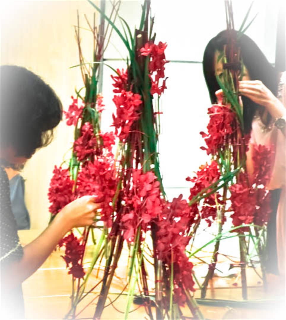 French Floral Art and Design - Decorating for Christmas and Chinese New Year