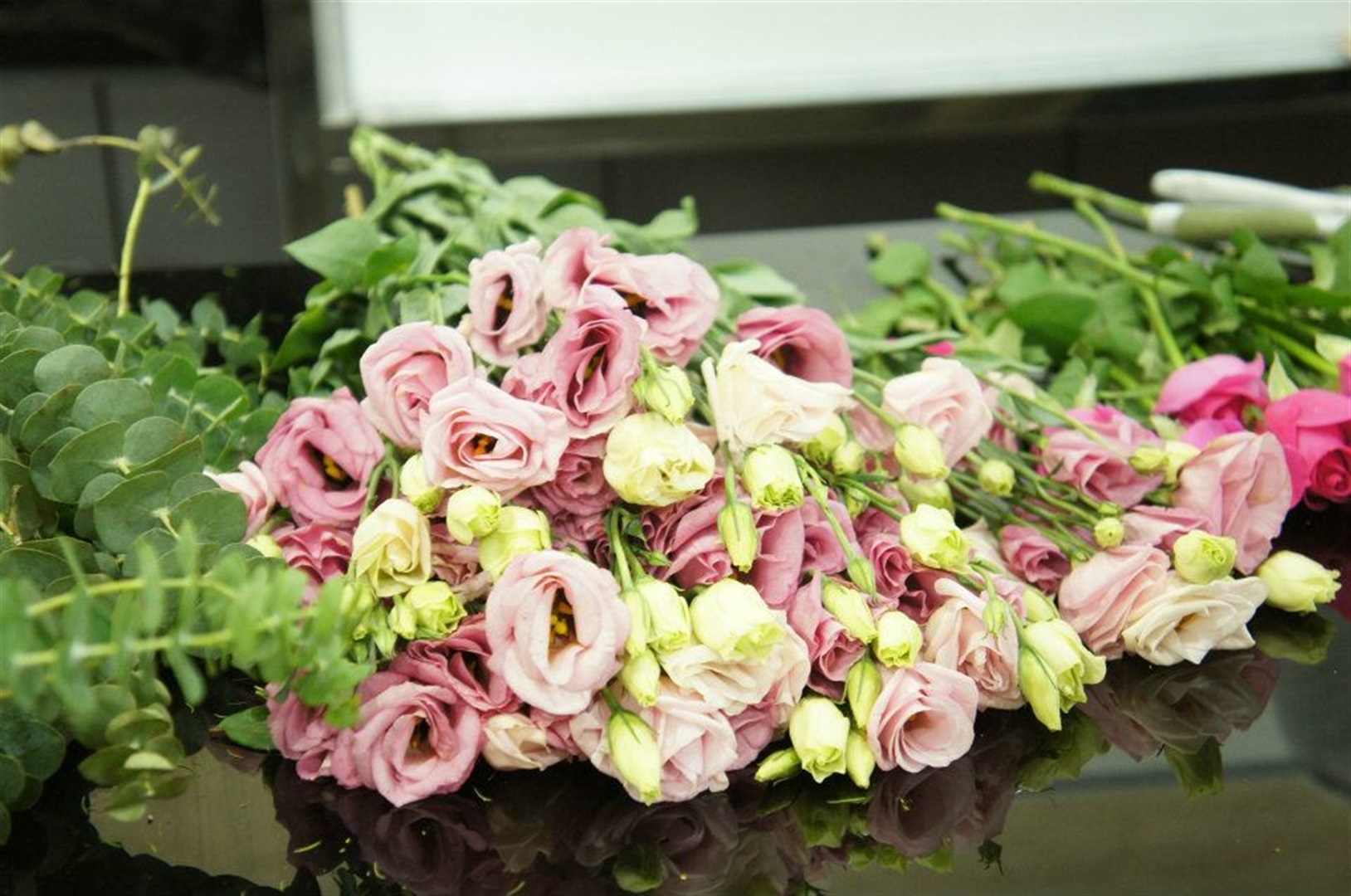 French Floral Art and Design – Wedding Arrangements
