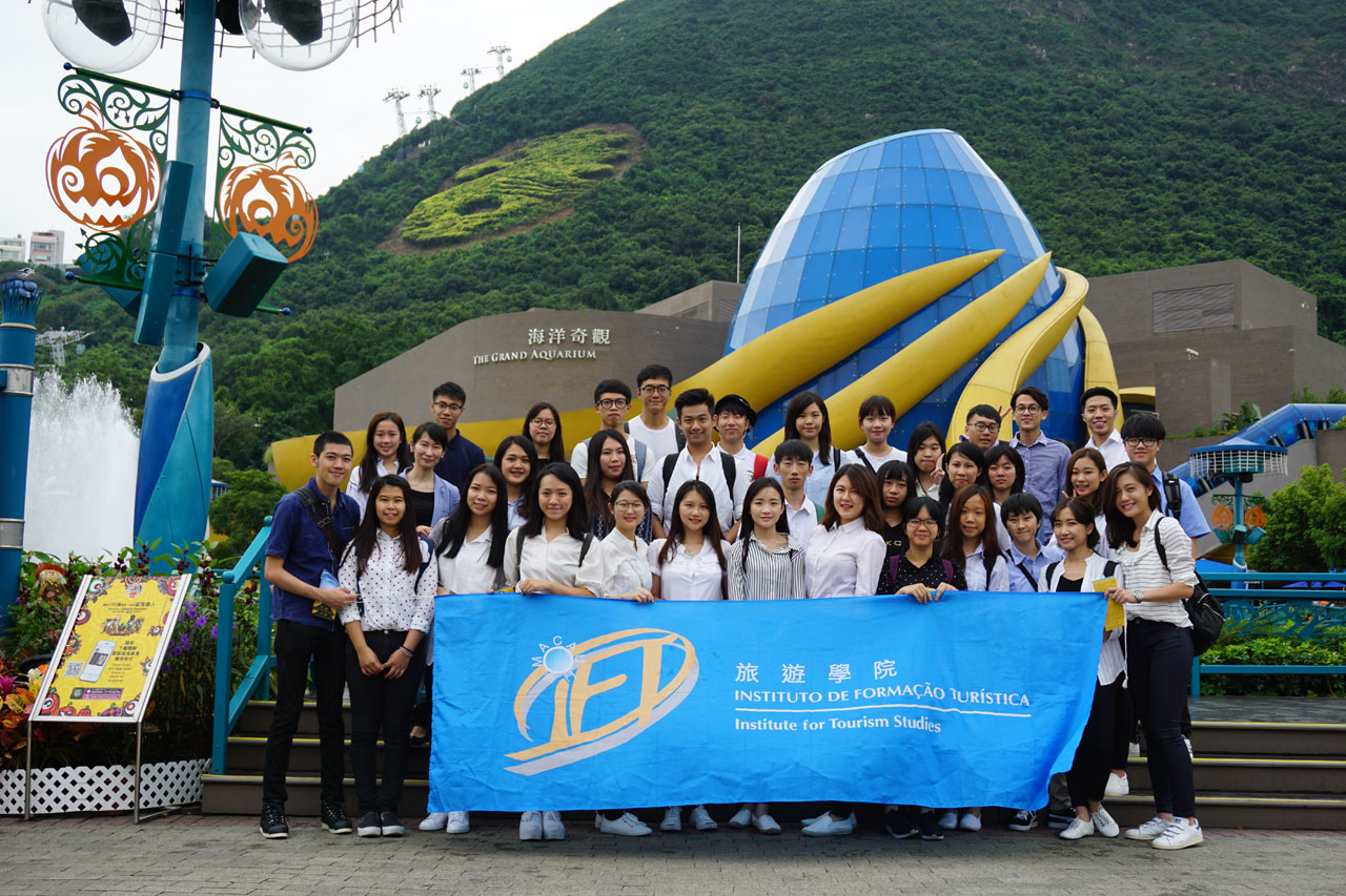 Visiting Ocean Park Hong Kong for TSMT213 Travel Service Management 1